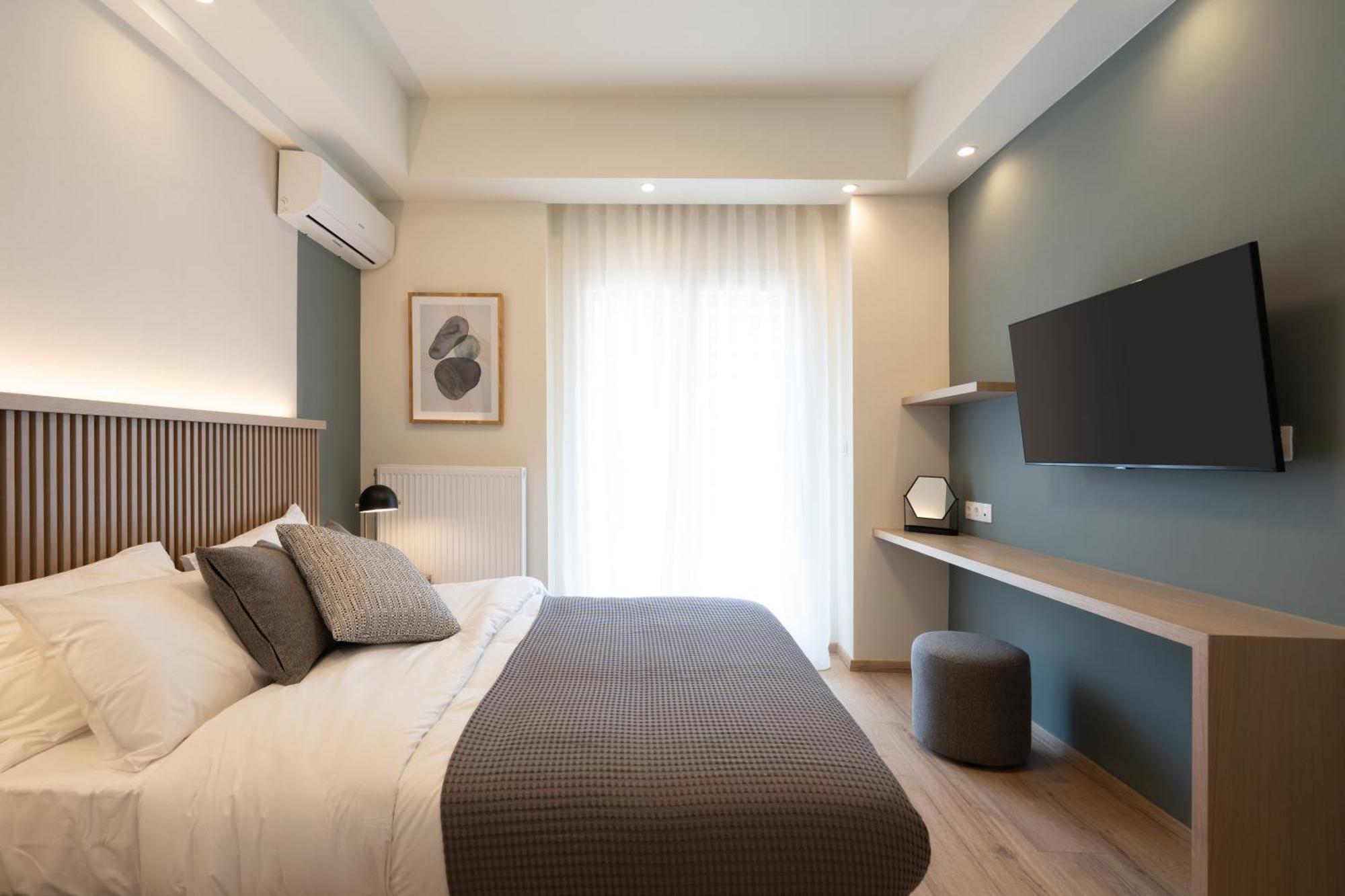 Newly Renovated 2 Bedroom Apartment, 5Min To Metro Athens Exterior photo